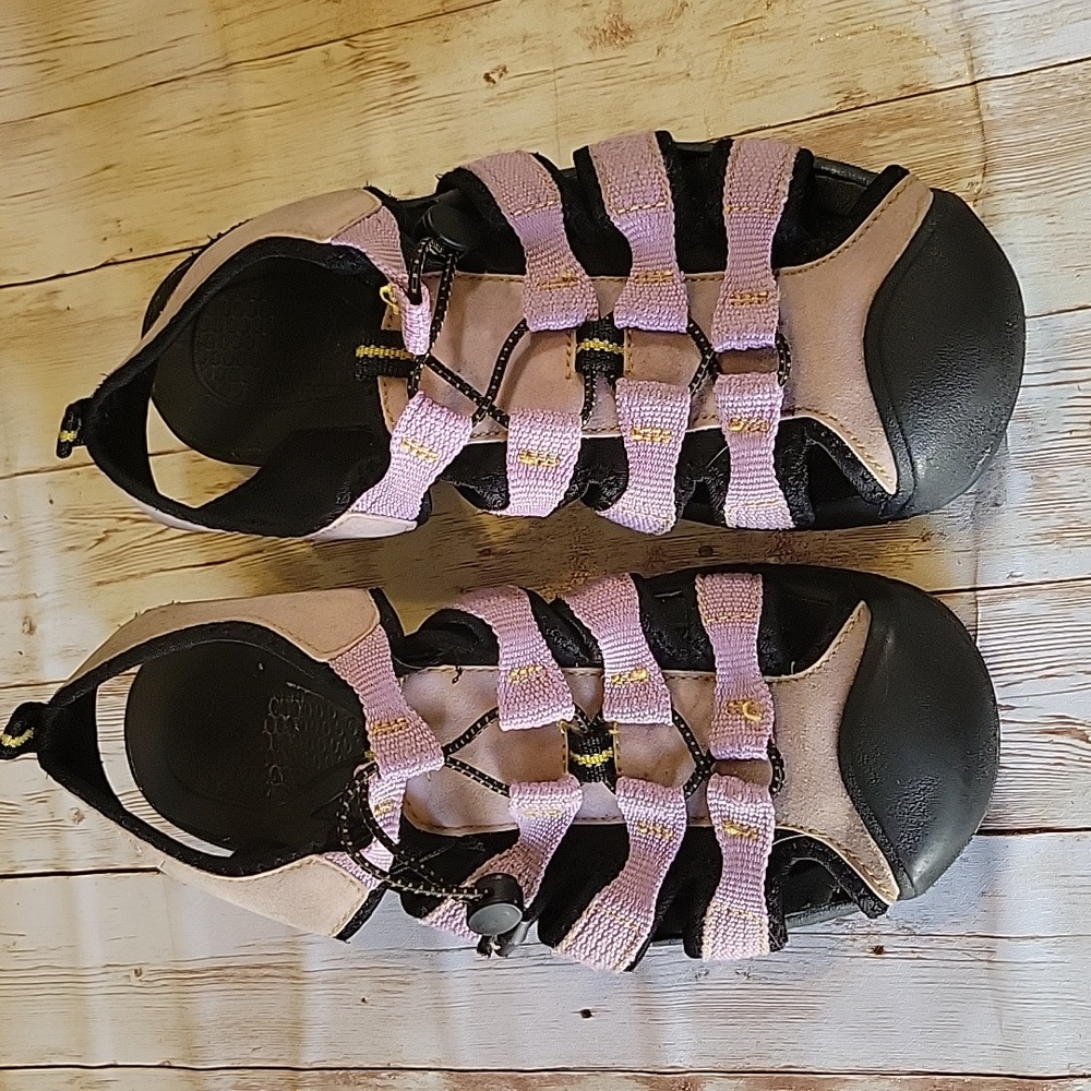 Rugged outback 4 1/2 mens sandals women's 6 1/2